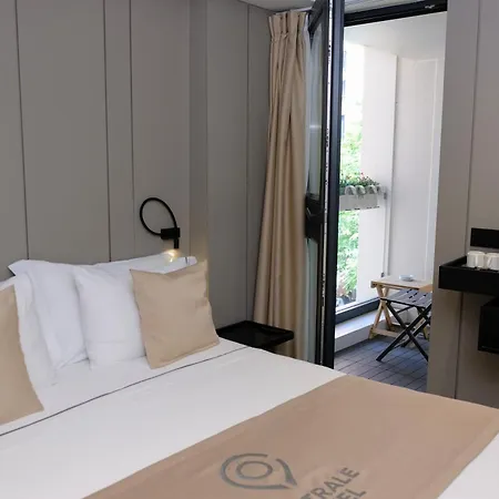Centrale Hotel Hotel 4*